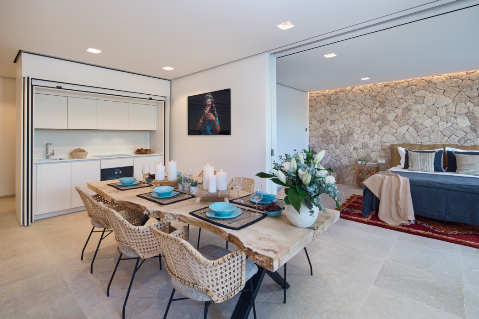 Vivir el Sueño de Ibiza: HIPPIEMENTS – Refinado Estilo de Vida Mediterráneo