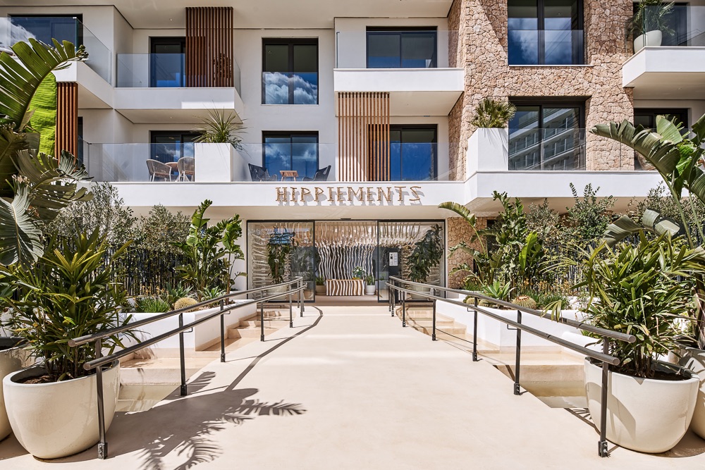 Vivir el Sueño de Ibiza: HIPPIEMENTS – Refinado Estilo de Vida Mediterráneo