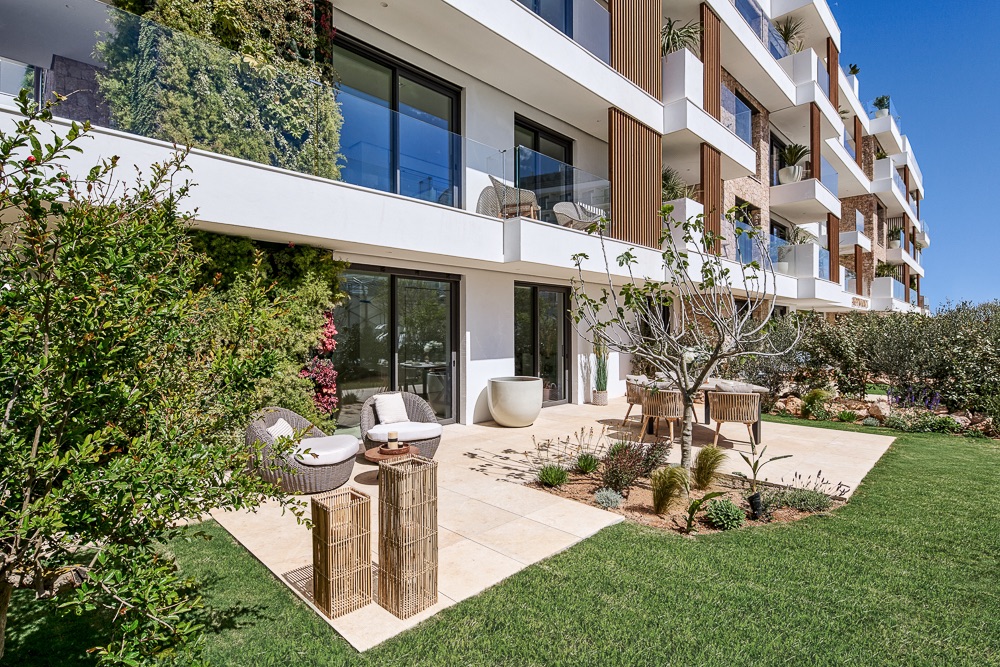 Vivir el Sueño de Ibiza: HIPPIEMENTS – Refinado Estilo de Vida Mediterráneo