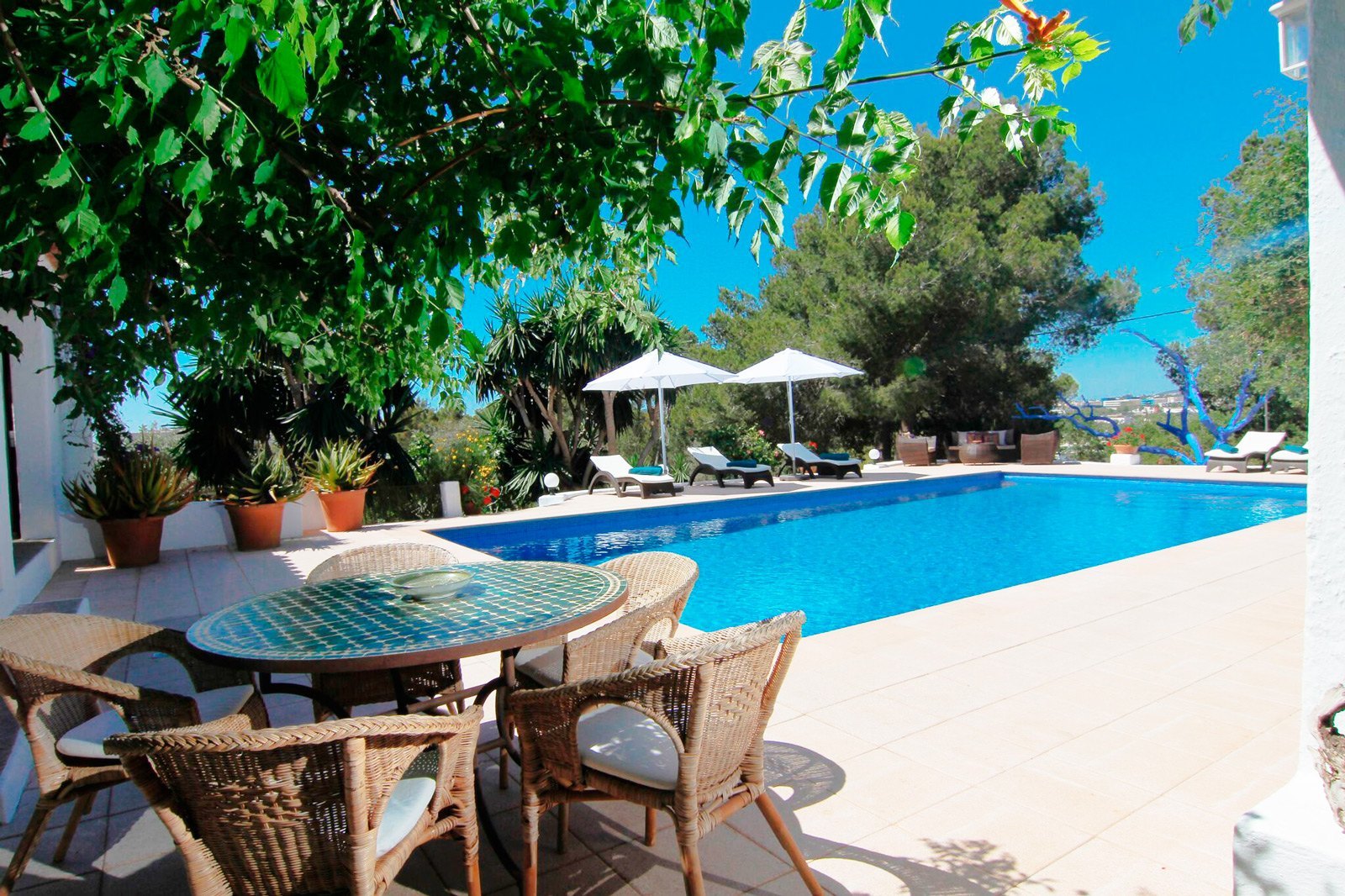 Casa en Puig D'en Valls con vistas a Dalt Vila, Ibiza.