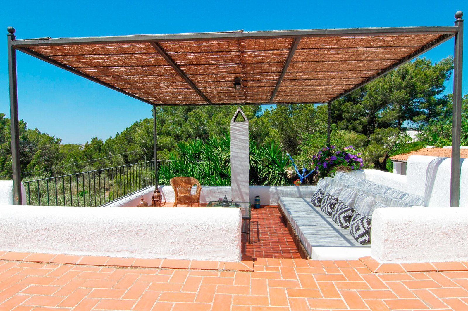 Casa en Puig D'en Valls con vistas a Dalt Vila, Ibiza.