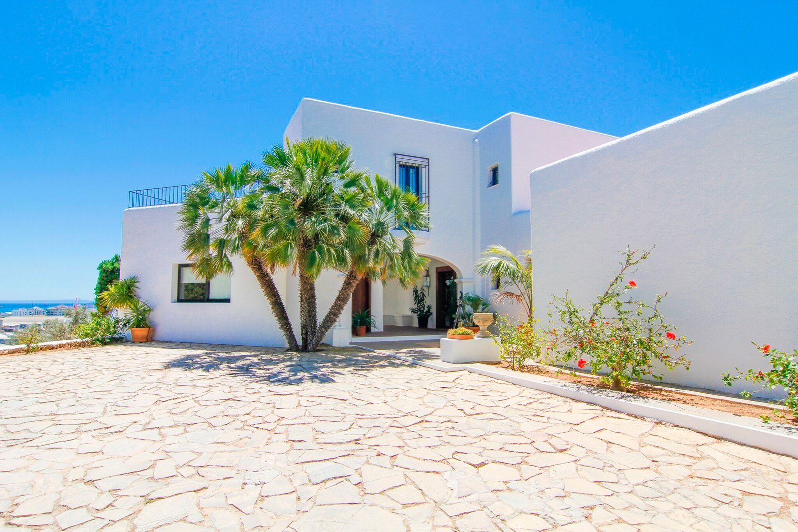 Casa en Puig D'en Valls con vistas a Dalt Vila, Ibiza.
