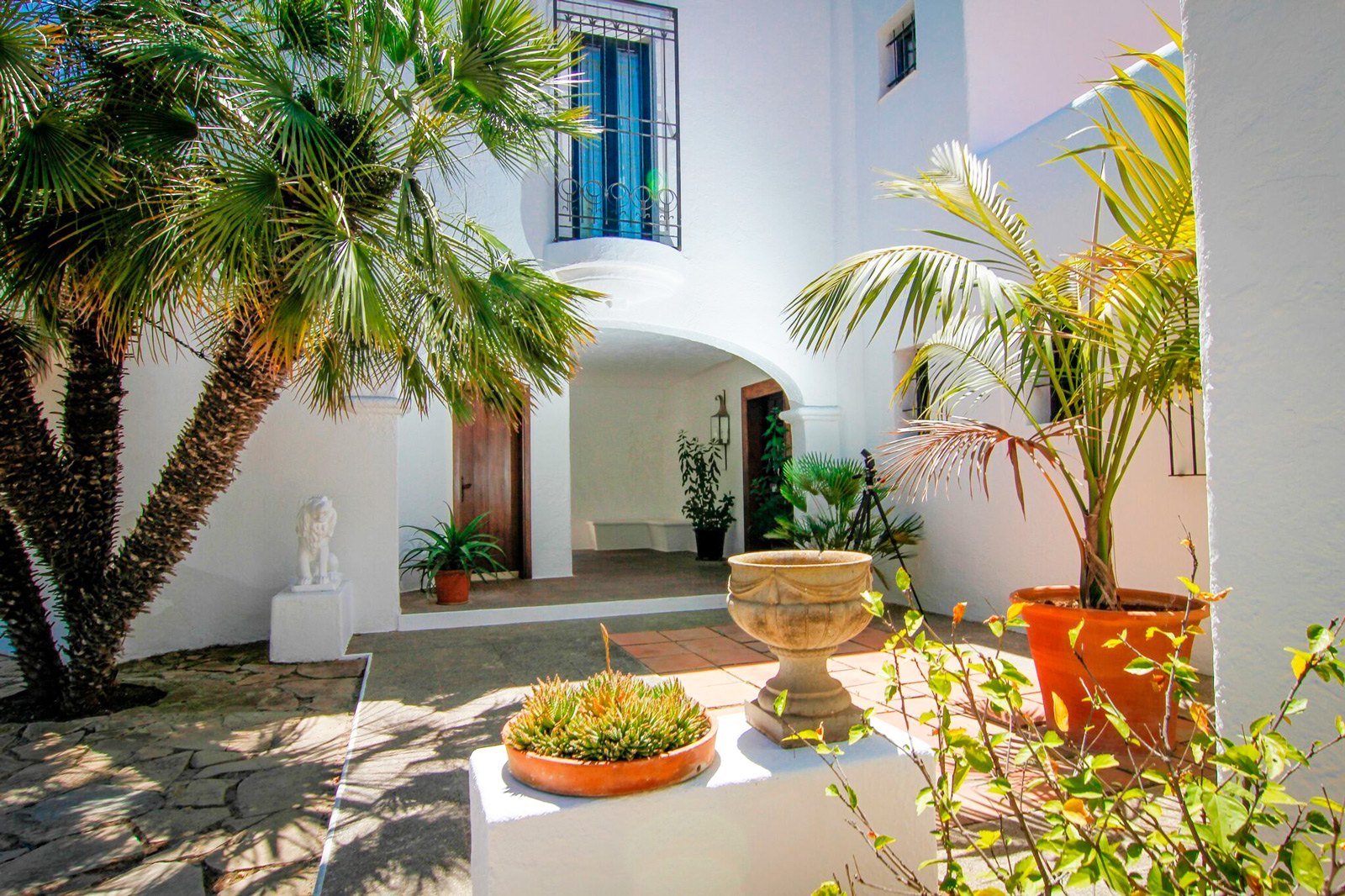 Casa en Puig D'en Valls con vistas a Dalt Vila, Ibiza.