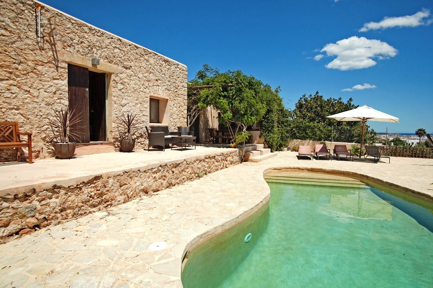 Wunderschönes Haus am Stadtrand von Ibiza mit Blick auf Dalt Vila