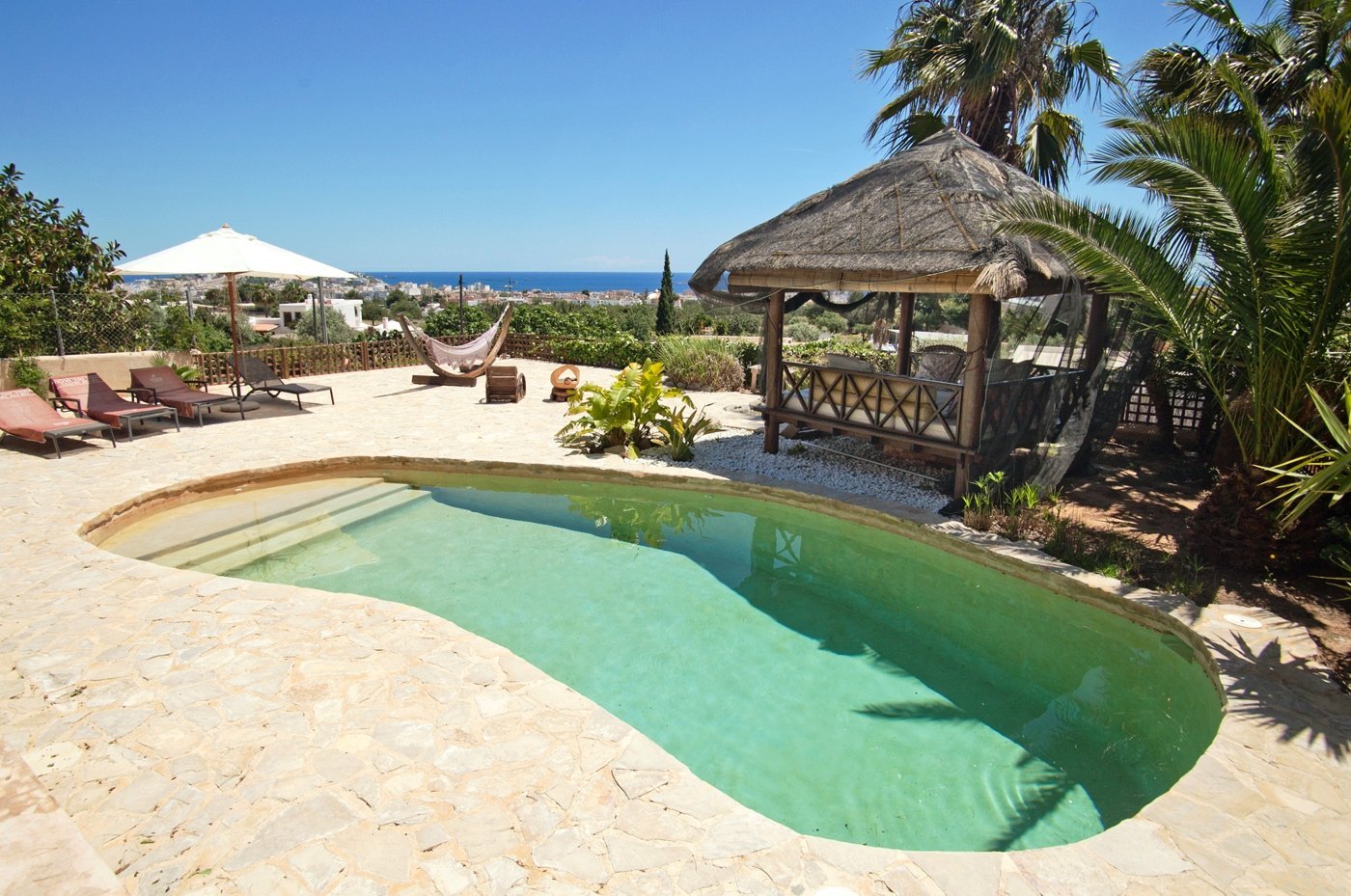 Preciosa casa a las afueras de Ibiza con vistas a Dalt Vila