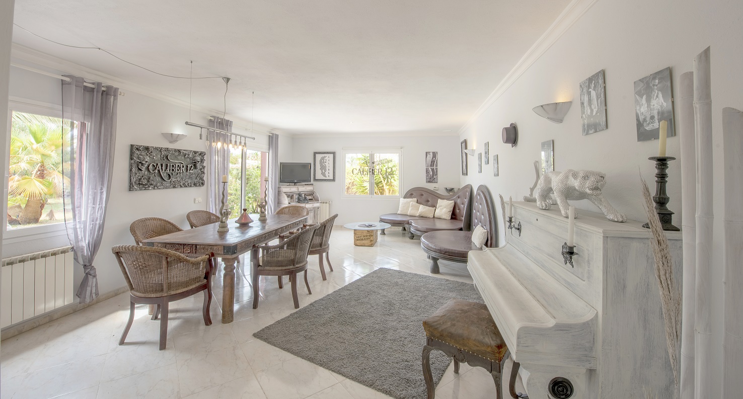 VILLA ALADIN CON LICENCIA TURÍSTICA SA CALETA