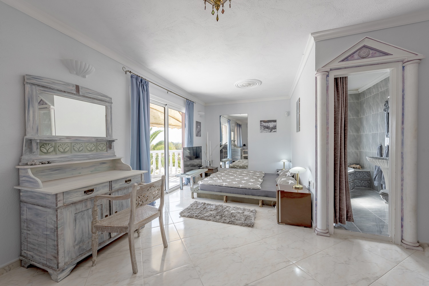 VILLA ALADIN CON LICENCIA TURÍSTICA SA CALETA