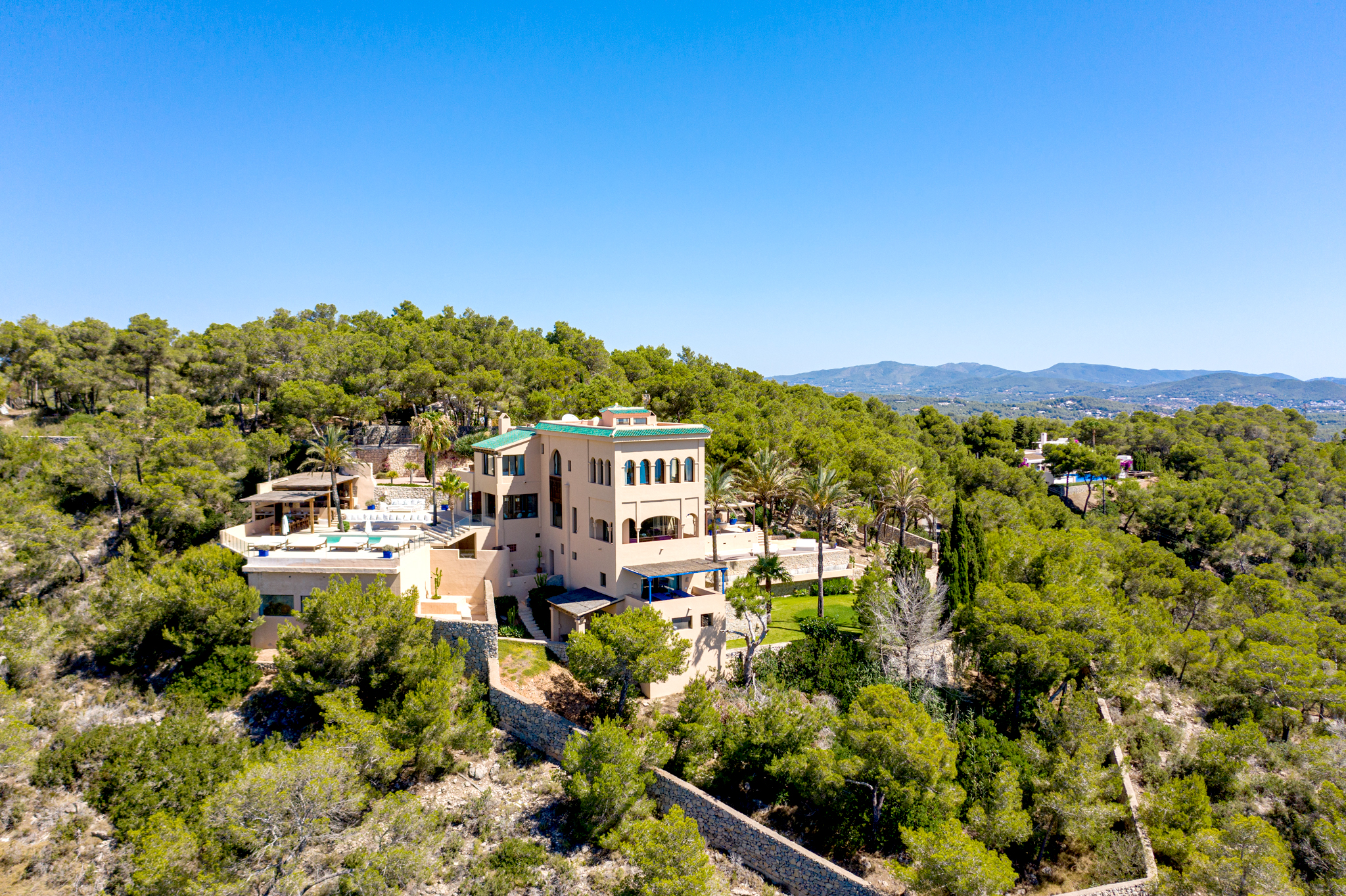 VILLA ALHAMBRA EN IBIZA