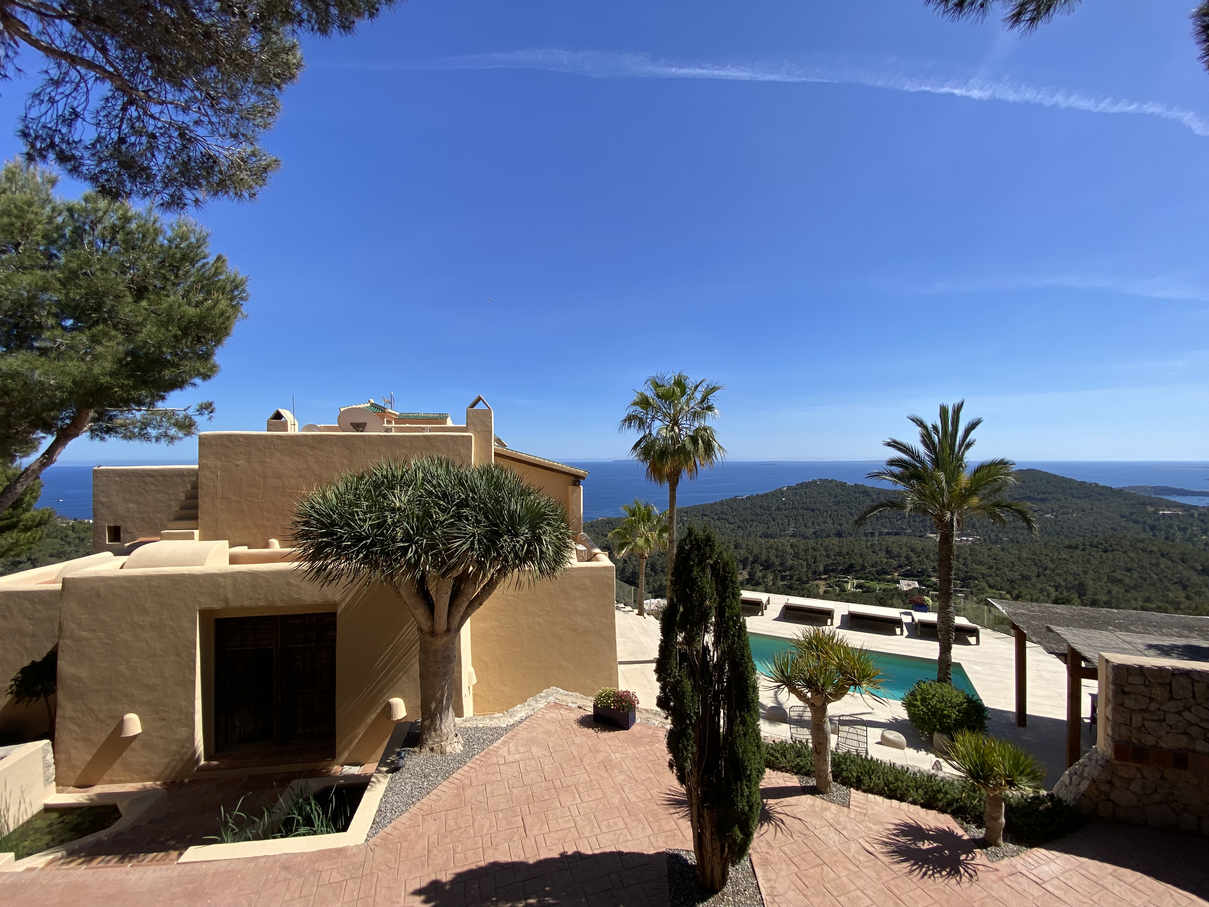 VILLA ALHAMBRA EN IBIZA